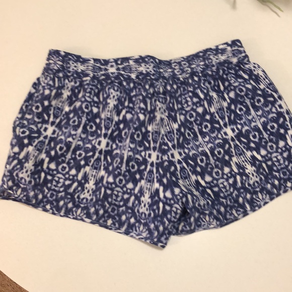 Joie Layana Silk Shorts in Cornflower Blue Size Medium - Picture 6 of 7